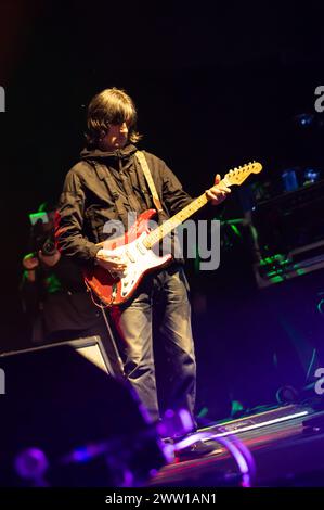 Manchester, Großbritannien. März 2024. Liam Gallagher und John Squire auf der Bühne für den ersten von zwei Homecoming-Gigs im Manchester Apollo. Cristina Massei/Alamy Live News Stockfoto