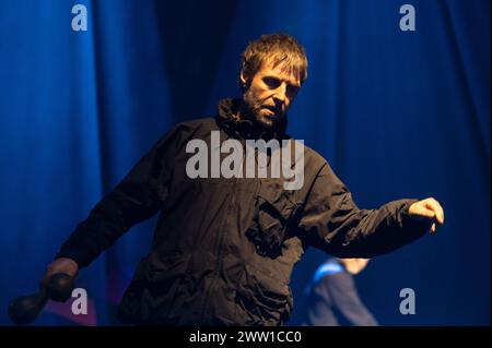Manchester, Großbritannien. März 2024. Liam Gallagher und John Squire auf der Bühne für den ersten von zwei Homecoming-Gigs im Manchester Apollo. Cristina Massei/Alamy Live News Stockfoto