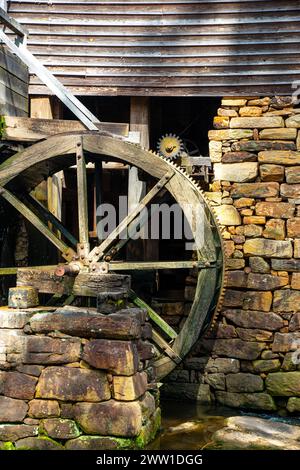 Historischer Yates Mill County Park in Raleigh, North Carolina. Stockfoto