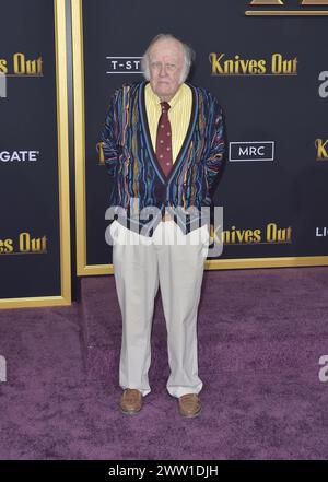 WESTWOOD, KALIFORNIEN - 14. NOVEMBER: M Emmet Walsh, bei der Premiere von Lionsgates' 'Knives Out' im Regency Village Theatre in Westwood, Kalifornien am 14. November 2019. Kredit Faye Sadou/MediaPunch Stockfoto