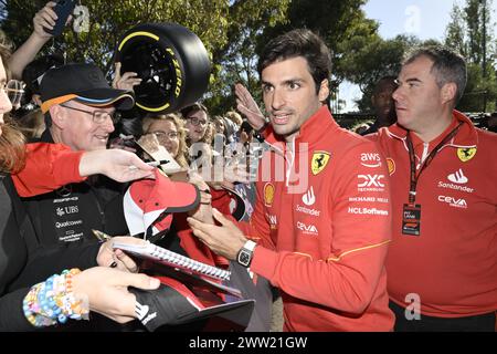 MELBOURNE, AUSTRALIEN 21. März 2024. Abbildung: 55 Carlos Sainz Jr. (ESP) Scuderia Ferrari am Melbourne Walk beim FIA Formel 1 Rolex Australian Grand Prix 2024 3. Runde vom 22. Bis 24. März auf dem Albert Park Street Circuit, Melbourne, Australien. Quelle: Karl Phillipson/Alamy Live News Stockfoto