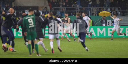 Saarbrücken, Deutschland. März 2024. firo: 12.03.2024, Fußball, DFB-Cup, Saison 2023.2024, Viertelfinale, 1. FC Saarbrücken - Borussia Mönchengladbach, Gladbach Jubilation für 2:1 für Saarbrücken, Kai BRUNKER/dpa/Alamy Live News Stockfoto