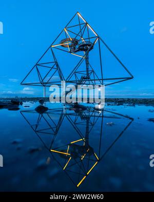 BOTTROP, DEUTSCHLAND - 24. FEBRUAR 2024: Tetraeder, Wahrzeichen der Ruhrmetropole auf der Beckstraße, Tip am 24. Februar 2024 in Bottrop Stockfoto