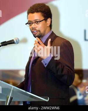 Aktenbild von Vaughan Gething, der gestern vom walisischen parlament als neuer erster Minister von Wales bestätigt wurde. Seine Rede ist auf einer Veranstaltung in Cardiff im Juni 2007 zu sehen. Stockfoto