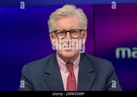 Theo Koll (Moderator und Journalist), zu Gast bei - maischberger, Polittalk, TV, Format, mit Moderatorin - Sandra Maischberger, das erste, 27.02. 202 Stockfoto