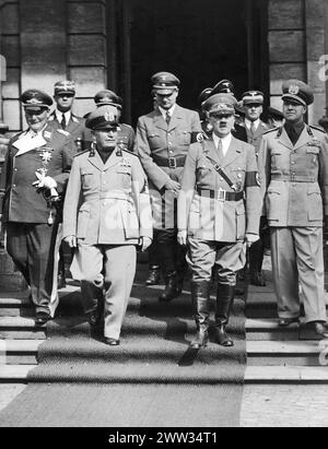 Hermann Goring, italienischer Premierminister Benito Mussolini, Rudolf Hess (im Hintergrund), deutscher Bundeskanzler Adolf Hitler, italienischer Außenminister Galeazzo Ciano, 1938 Stockfoto