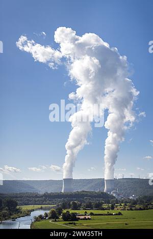 Dampf aus dem Kernkraftwerk Chooz, Frankreich Stockfoto