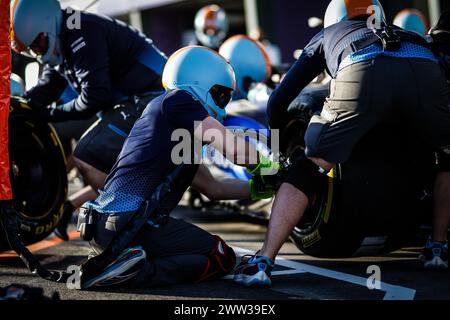 Melbourne, Victoria, Australien. März 2024. MELBOURNE, AUSTRALIEN – 21. MÄRZ: Williams Racing hält beim Großen Preis von Australien 2024 im Albert Park in Melbourne, Australien (Foto: © Chris Putnam/ZUMA Press Wire) NUR REDAKTIONELLE VERWENDUNG! Nicht für kommerzielle ZWECKE! Stockfoto