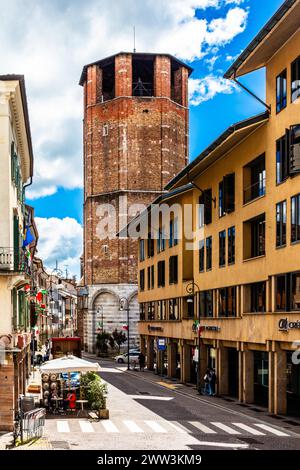 Glockenturm, Kathedrale Santa Maria Annunziata, 13. Jahrhundert, Udine, wichtigste historische Stadt Friauls, Italien, Udine, Friaul, Italien Stockfoto