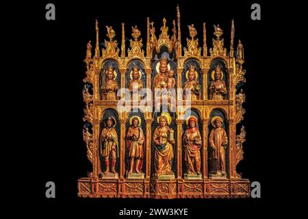 Gotischer Altar mit der Heiligen Maria Magdalena und anderen Heiligen, Domenico da Tolmezzo 1488, Palazzo Patriarcale, Dioezesan Museum mit dem Tiepolo Stockfoto