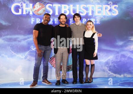 (lef-rechts) Ernie Hudson, Paul Rudd, Finn Wolfhard und McKenna Grace während eines Fotoaufrufs für die Besetzung von Ghostbusters: Frozen Empire in Claridges, London. Bilddatum: Donnerstag, 21. März 2024. Stockfoto