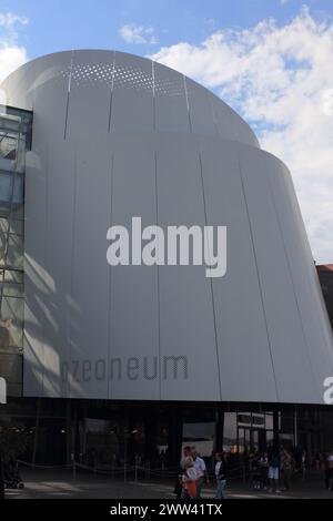 Stralsund, Deutschland 3. August 2017: Das Ozeaneum ist ein öffentliches Aquarium in Stralsund. Es ist eine Hauptattraktion der Deutschen Ozeanographie Stockfoto