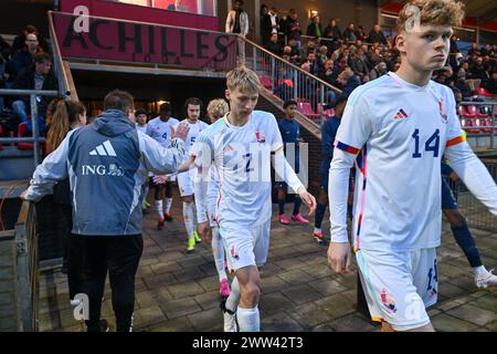 Kobe Corbanie (2) aus Belgien und Arthur Piedfort (14) aus Belgien, dargestellt während eines Fußballspiels zwischen den U19-Nationalmannschaften Frankreichs und Belgiens am ersten Spieltag in Gruppe 2 der UEFA-U19-Elite-Runde am Donnerstag, den 20. März 2024 in Assen , Niederlande . FOTO SPORTPIX | David Catry Stockfoto