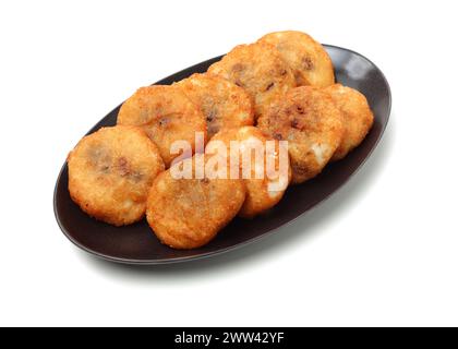 Reis-Cracker auf weißem Hintergrund Stockfoto