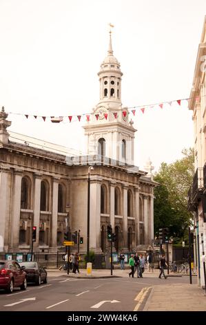 St Alfege's Church, Greenwich, South London, Großbritannien - geschäftige Kreuzung; Stockfoto