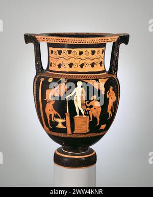 Terrakotta-Säulenkrater (Schüssel zum Mischen von Wein und Wasser) ca. 360–350 v. Chr. Malerei einer Statue von Herakles Reverse, Athena mit Gottheiten Periode: Spätklassische Kultur: Griechisch, Süditalienisch, Apulisch Stockfoto