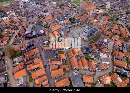 Künstlerische niederländische Stadt Ootmarsum von oben gesehen. Antenne Stockfoto