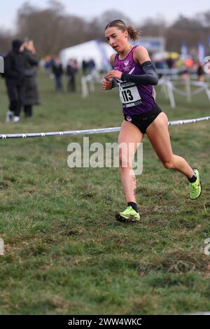 Bethan Morley von Leeds City AC in einer Loughborough Studentenweste bei der British Athletics Cross Challenge in Parliament Hill Fields Stockfoto