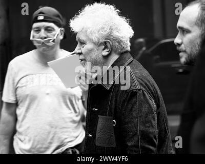 Toronto/Kanada, 10. SEP, 2023. Regisseur Pedro Almodóvar wurde während des Toronto International Film Festivals auf den Straßen von Toronto gesehen. Credits: Walter Gilgen Stockfoto