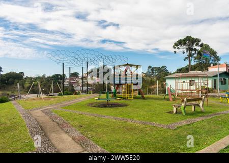 Öffentlicher Spielplatz im Zentrum von Sao Francisco de Paula, Süden Brasiliens Stockfoto