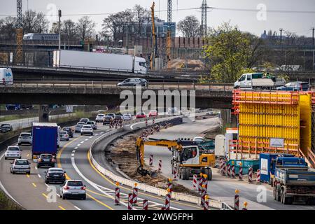 Autobahnkreuz Duisburg-Kaiserberg, kompletter um- und Neubau des Kreuzes der A3 und A40, alle Brücke, Rampen, Fahrbahnen werden erneuert und teils erweitert, 8 Jahre Bauzeit, ebenso erneuert werden dort verlaufende Eisenbahnbrücken, NRW, Deutschland, Autobahnbaustelle *** Autobahnbaustelle Duisburg Kaiserberg, kompletter Wiederaufbau und Neubau des Autobahnkreuzes A3 und A40, alle Brücken, Rampen, Fahrspuren werden erneuert und teilweise erweitert, 8 Jahre Bauzeit, dort verkehrende Eisenbahnbrücken werden ebenfalls erneuert, NRW, Deutschland, Autobahnbaustelle Stockfoto