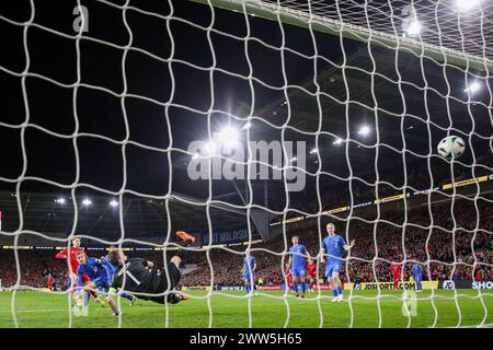 Wales David Brooks erzielte im Halbfinale der Qualifikation zur UEFA Euro 2024 Wales gegen Finnland am 21. März 2024 im Cardiff City Stadium in Cardiff, Wales, Vereinigtes Königreich ein TOR von 1-0 Stockfoto