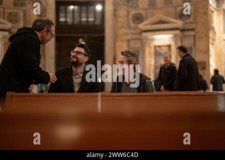 Rom, Italien. März 2024. Der Dichter Gabriele Tinti und der Schauspieler Willem Dafoe lesen die Gedichte von Gabriele Tinti am 21. März 2024 im Pantheon in Rom. (Foto: Luca Carlino/NurPhoto)0 Credit: NurPhoto SRL/Alamy Live News Stockfoto