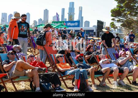 Melbourne, Australie. März 2024. Fans beim Formel 1 Rolex Australian Grand Prix 2024, 3. Runde der Formel 1 Weltmeisterschaft 2024 vom 22. Bis 24. März 2024 auf dem Albert Park Circuit in Melbourne, Australien - Foto DPPI Credit: DPPI Media/Alamy Live News Stockfoto