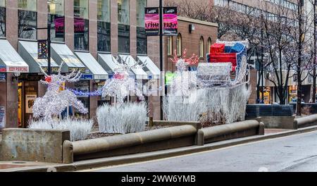 Christmas Lights in College and Yonge Street Intersection, Toronto, Kanada Stockfoto