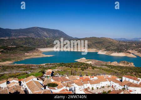 Das Zahara El Gastor Reservoir ist ein Reservoir in Zahara de la Sierra Stockfoto