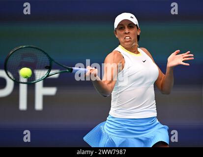 Miami Gardens FL, USA. März 2024. Madison Keys gegen Diana Shnaider bei den Miami Open im Hard Rock Stadium am 21. März 2024 in Miami Gardens, Florida. Quelle: Mpi04/Media Punch/Alamy Live News Stockfoto