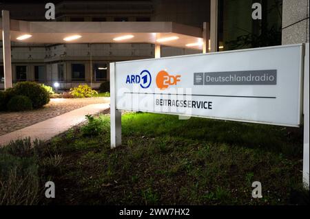 Das Gebaeude des Beitragsservice in Köln, vormals GEZ, Rundfunkbeitrag für ARD, ZDF und Deutschlandradio, Aussenansicht, Feature, Randmotive, Symbolfoto, Köln, 21.03.2024 *** der Bau des Beitragsdienstes in Köln, ehemals GEZ, Sendegebühr für ARD, ZDF und Deutschlandradio, Außenansicht, Feature, Randmotive, Symbol Foto, Köln, 21 03 2024 Stockfoto