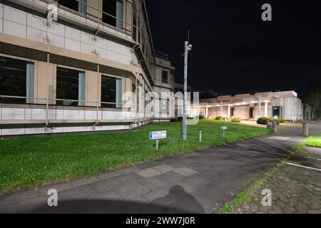 Das Gebaeude des Beitragsservice in Köln, vormals GEZ, Rundfunkbeitrag für ARD, ZDF und Deutschlandradio, Aussenansicht, Feature, Randmotive, Symbolfoto, Köln, 21.03.2024 *** der Bau des Beitragsdienstes in Köln, ehemals GEZ, Sendegebühr für ARD, ZDF und Deutschlandradio, Außenansicht, Feature, Randmotive, Symbol Foto, Köln, 21 03 2024 Stockfoto