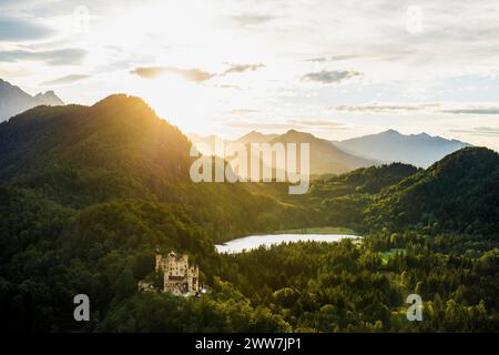 Schloss Hohenschwangau, Föhnsturm, Sonnenuntergang, bei Füssen, Ostallgaeu, Allgaeu, Bayern, Deutschland Stockfoto