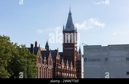 Liverpool, vereinigtes Königreich, 16. Mai 2023 Uhrenturm des Victoria Gallery Museum und des University Foundation Building, Brownlow Hill Stockfoto