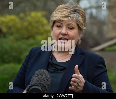 London, UK, 22. März 2024. Schattenstaatsanwältin Emily Thornberry wird während der morgendlichen Medienrunde in Westminster interviewt. Autor: Thomas Krych/Alamy Live News Stockfoto