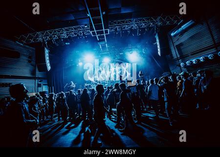 Kopenhagen, Dänemark. März 2024. Konzertbesucher besuchen ein Live-Konzert mit der amerikanischen Metal-Band Carnifex im Amager Bio in Kopenhagen. (Foto: Gonzales Photo/Alamy Live News Stockfoto