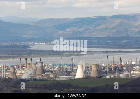 Die Grangemouth Raffinerie gehört Ineos am Firth of Forth Stockfoto