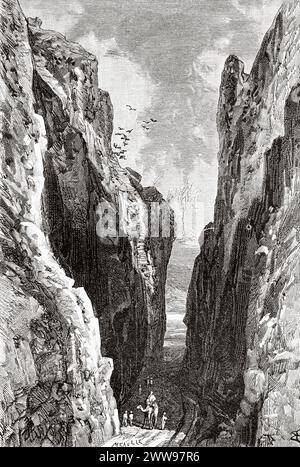 Eine Schlucht an der Straße von Rawalpindi nach Attock, Punjab, Pakistan. Reisen Sie nach Nordindien. Ausflug nach Attock am Indus. Zeichnungen und Texte von Evremond de Berard (1824–1881) Le Tour du Monde 1880 Stockfoto