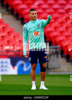 KORREKTUR DER BILDUNTERSCHRIFT: Aktualisierung des Standorts im Wembley Stadium Brasiliens Richarlison während eines Trainings im Wembley Stadium, London. Bilddatum: Freitag, 22. März 2024. Stockfoto