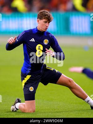 Der schottische Jack Hendry ist in der Johan Cruyff Arena in Amsterdam, Niederlande, vor einem internationalen Freundschaftsspiel warm. Bilddatum: Freitag, 22. März 2024. Stockfoto