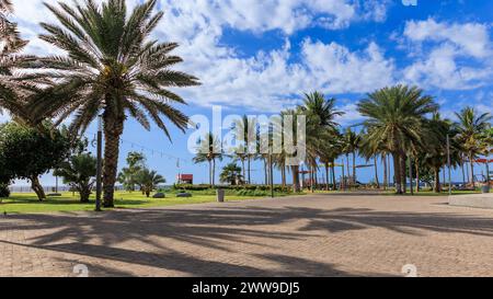 Blick auf Jeddah vom öffentlichen Strand. Stockfoto