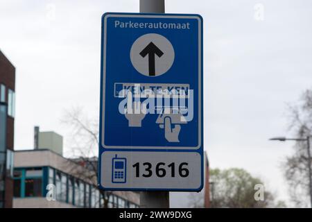 Kostenpflichtiges Parkschild In Amsterdam, Niederlande 20-3-2024 Stockfoto