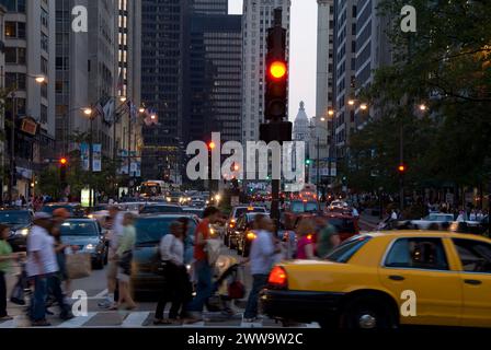 Die Magnificent Mile, der nördliche Teil der Michigan Avenue zwischen Chicago River und Lake Shore Drive mit exklusiven Geschäften, Hotels und Restaurants Stockfoto