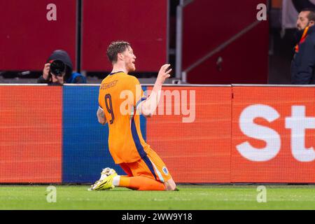 Amsterdam, Niederlande. März 2024. AMSTERDAM, NIEDERLANDE - 22. MÄRZ: Wout Weghorst aus den Niederlanden feiert, nachdem er das dritte Tor des Teams beim Internationalen Freundschaftsspiel zwischen den Niederlanden und Schottland am 22. März 2024 in der Johan Cruijff Arena in Amsterdam erzielt hat. (Foto: Joris Verwijst/BSR Agency) Credit: BSR Agency/Alamy Live News Stockfoto