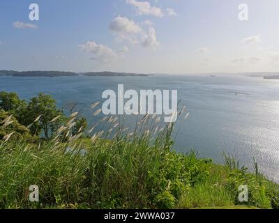 Agua Clara Kontrollturm und Blick auf die Brücke Stockfoto