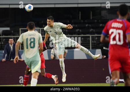 Arlington, Usa. März 2024. 21. März 2024, Arlington, Texas: Mexikanischer Verteidiger Cesar Montes führt den Ball während des Halbfinalspiels der CONCACACAF Nations League 2024 zwischen Mexiko und Panama im AT&T Stadium an. Endergebnis Mexiko 3-0 Panama. Am 21. März 2024 in Arlington, Texas (Foto: Javier Vicencio/Eyepix Group/SIPA USA) Credit: SIPA USA/Alamy Live News Stockfoto