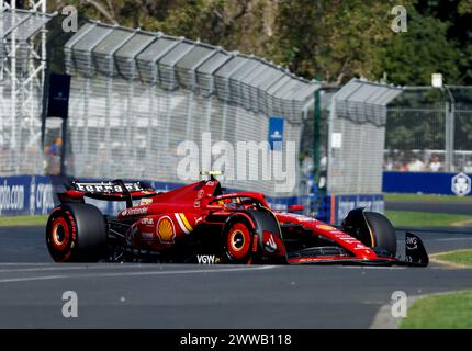 Melbourne, Australien. März 2024. Carlos Sainz aus Spanien von Ferrari tritt am 23. März 2024 im Albert Park in Melbourne, Australien, an der Qualifikation zum Formel-1-Grand Prix von Australien an. Quelle: Ma Ping/Xinhua/Alamy Live News Stockfoto