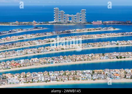 Dubai The Palm Jumeirah mit Atlantis The Royal Hotel künstliche Insel von oben Luxus Stockfoto
