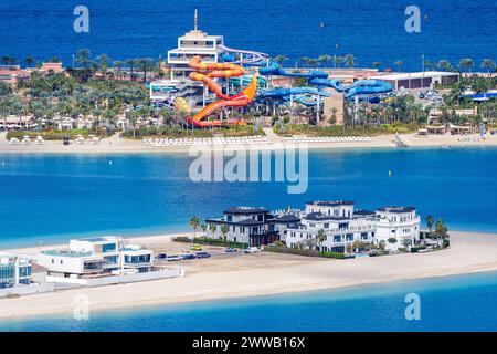 Dubai Luxusvillen Immobilien auf der künstlichen Insel Palm Jumeirah mit Aquaventure Waterpark Urlaub Stockfoto